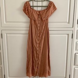 Lulu’s Off the Shoulder Dress 😍